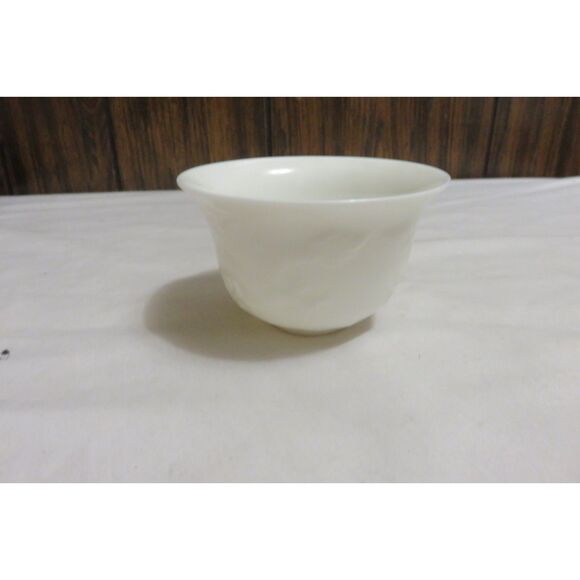 VINTAGE MILK GLASS DRAGON TEACUP NO HANDLES - Picture 1 of 2